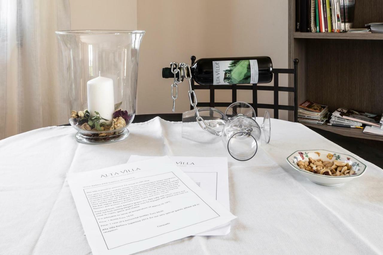 Alta Villa The Countryhouse Adults Only Boutique Bnb Vigliano d'Asti Екстер'єр фото