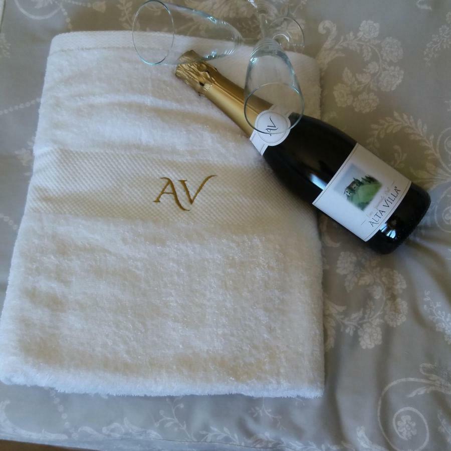 Alta Villa The Countryhouse Adults Only Boutique Bnb Vigliano d'Asti Екстер'єр фото