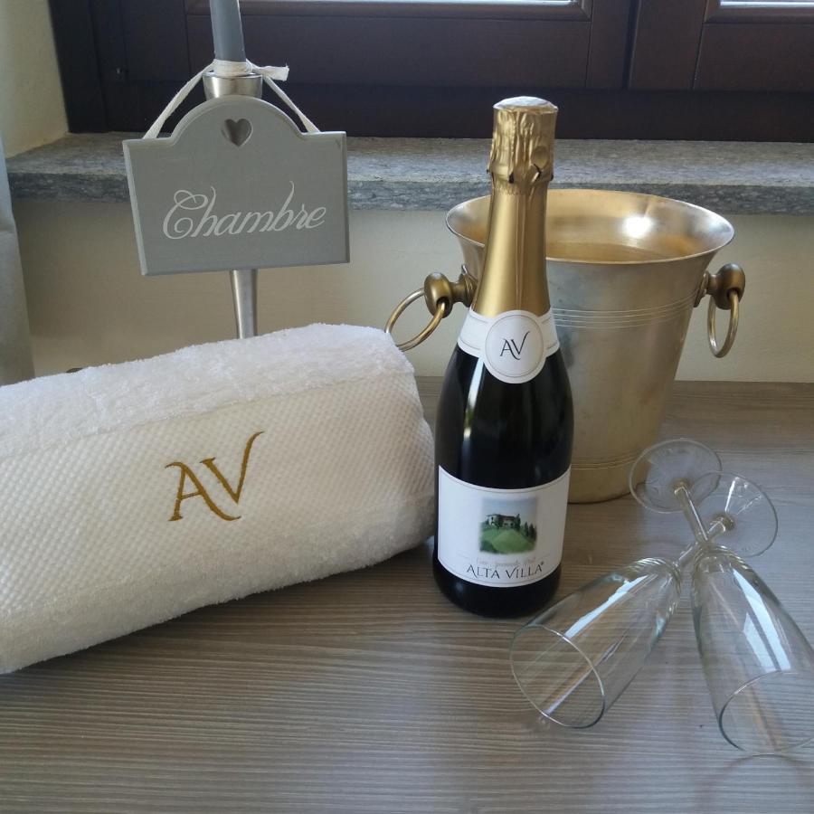 Alta Villa The Countryhouse Adults Only Boutique Bnb Vigliano d'Asti Екстер'єр фото